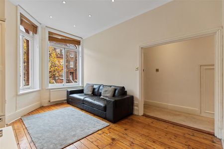 Greencroft Gardens, South Hampstead, London - Photo 5