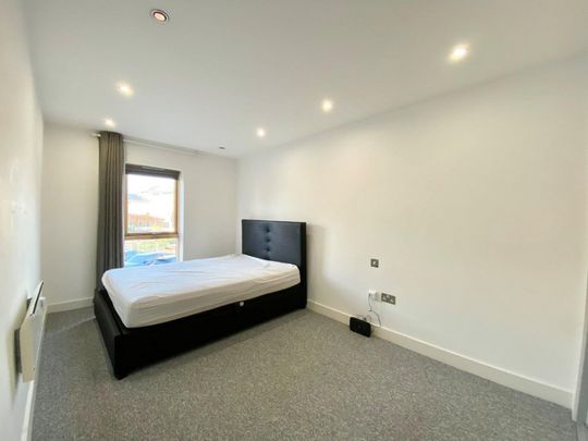 1 bedroom Flat To Let - Photo 1