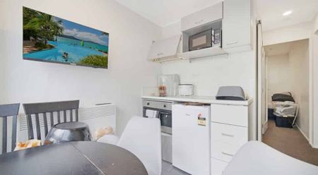 Comfortable and Secure - Photo 5