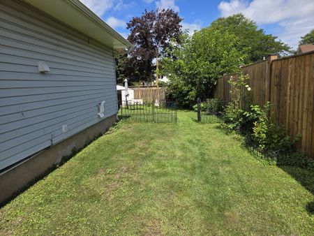 For Lease - 32 Birchpark Drive Unit# Lower, Grimsby, Ontario - Photo 4