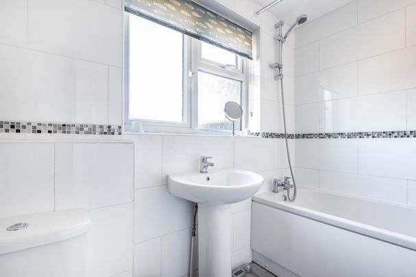 2 bedroom detached house to rent - Photo 1