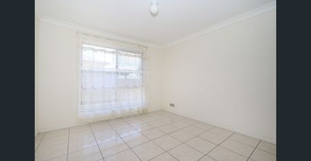 FAMILY HOME LOTS OF PARKING - Photo 5