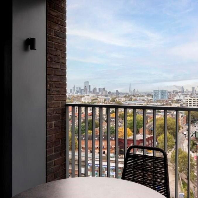 3 bedroom flat to rent - Photo 1