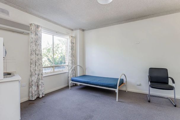MULTIPLE BEDROOMS LOCATED CITY FRINGE!!! APPLY NOW! - Photo 1