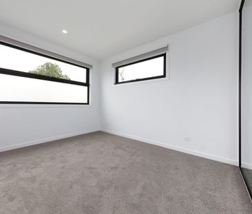 A Masterpiece of Light, Luxury & Design - Brand New Executive Townh... - Photo 4