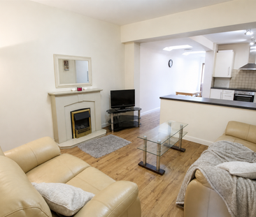 5 bedroom apartment to rent - Photo 2