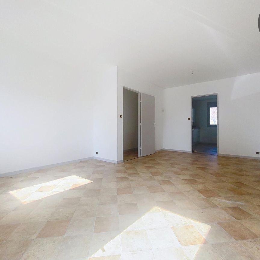 Location Appartement 3 pièces 67m² ST ANDRE LES VERGERS 10120 - Photo 1