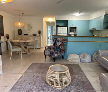 FULLY FURNISHED BEACHSIDE BEAUTY - Photo 2