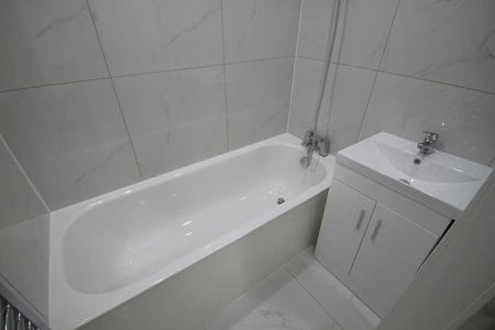 Slough Lane, Kingsbury, London, NW9 - Photo 5