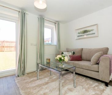 2 bedroom terraced house to rent - Photo 2