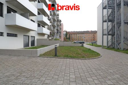 Pronájem bytu 1+kk, Brno-Zábrdovice, ul. Spolkova, zařízené, předzahrádka - Fotografie 4