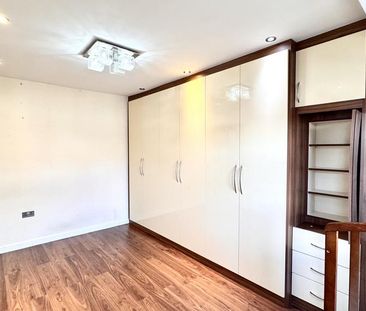 4 bedroom terraced house to rent - Photo 2