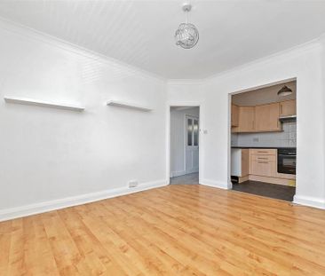 2 bedroom maisonette to rent - Photo 1