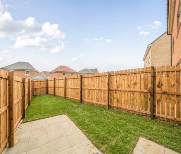 4 Bedroom House - Terraced - Photo 3