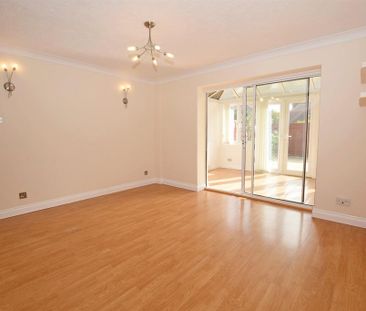 2 bedroom semi-detached house to rent - Photo 3