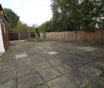 4 bedroom detached bungalow to rent - Photo 5