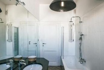 Prati: Spacious, tastefully furnished 1 bedroom, living, study, kitchen and bath. Located in beautiful building on high floor. Bright, silent, near services, metro and center. #1709