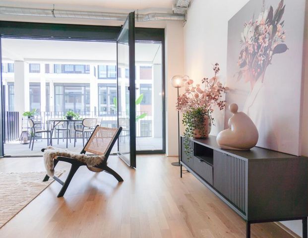 2-Zimmer-Loftwohnung mit großem Balkon in alter Zigarettenfabrik - Foto 1