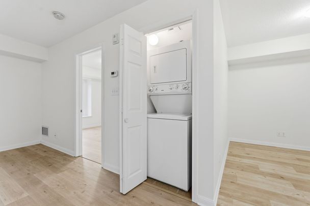 For Lease - 3060 Rotary Way Unit# 427, Burlington, Ontario - Photo 1