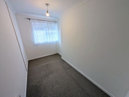 A 3 Bedroom Terraced - Photo 4