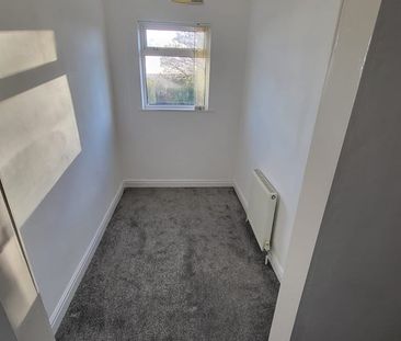2 Bed Terraced House, Wood Lane, LS26 - Photo 6