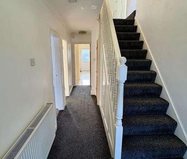 Barnford Crescent, Oldbury, B68 - Photo 5