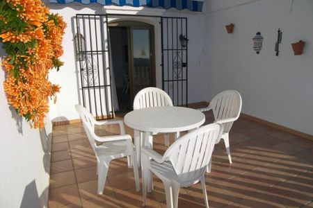 2 room luxury House for rent in Nerja, Spain - Photo 2