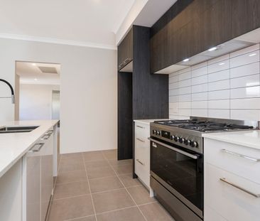 Coastal Living at its finest! - Photo 5