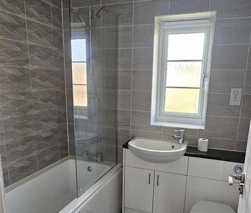 2 bedroom semi-detached house to rent - Photo 4