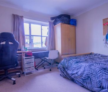 4 bedroom apartment to rent - Photo 3