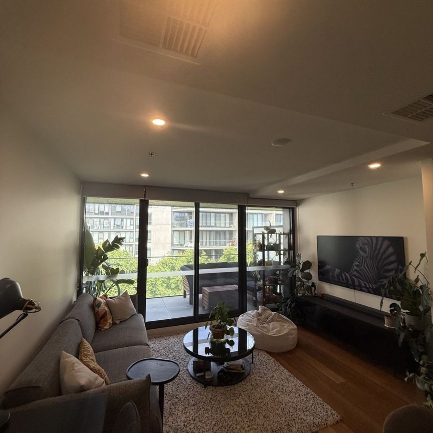 Modern One Bedroom Apartment in the Heart of Braddon - Photo 1