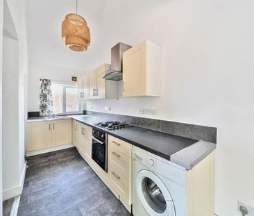 3 bedroom maisonette to rent - Photo 4