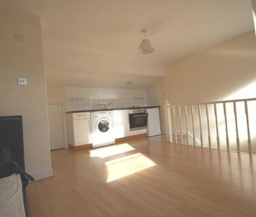 Studio to rent - Photo 3