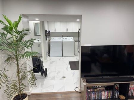 For Lease - 31 Cathedral Road, Brampton, Ontario - Photo 5