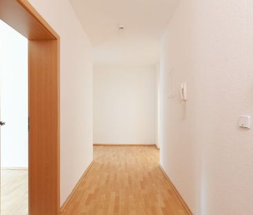 Große 2-Raum-Wohnung im Zentrum von Halle - Photo 2