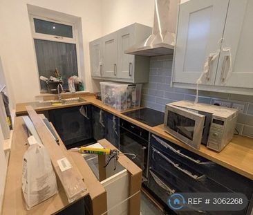 4 bedroom detached house to rent - Photo 4