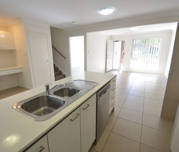 Lovely 3 Bed Townhouse for Rent - Photo 5