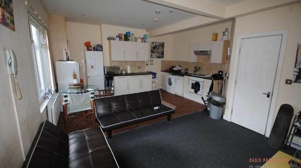 1 bedroom in a house share to rent - Photo 1