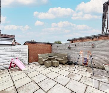 3 bedroom semi-detached house to rent - Photo 4