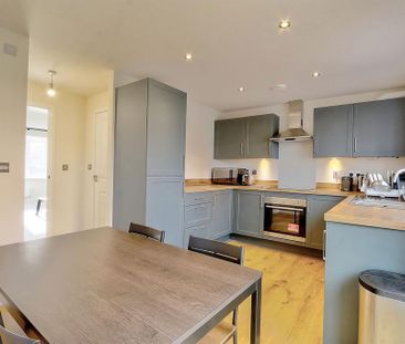 1 bedroom in a house share to rent - Photo 5