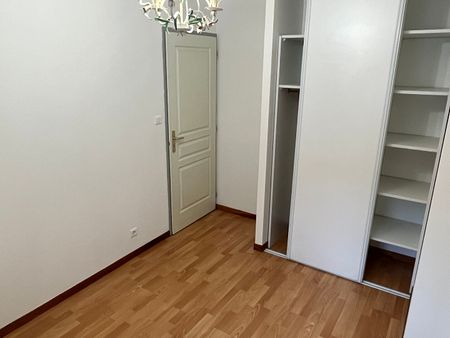 Location Appartement 3 pièces 73m² - Photo 4