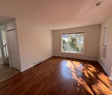 Lower Mission: 3 bed, 2.5 bath House - Photo 2