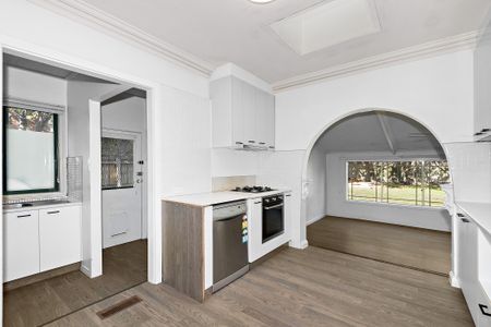 Family Home in a prime location. - Photo 3