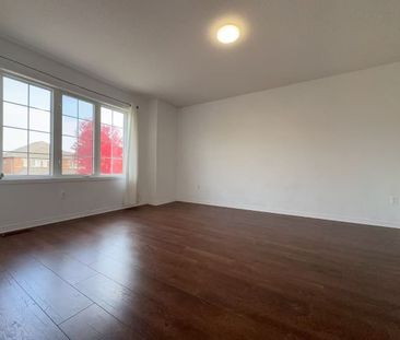For Lease - 38 Delattaye Avenue, Aurora, Ontario - Photo 3