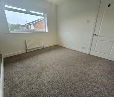 3 bedroom detached house to rent - Photo 2