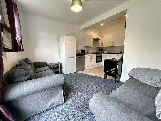 6 bedroom detached house to rent - Photo 1