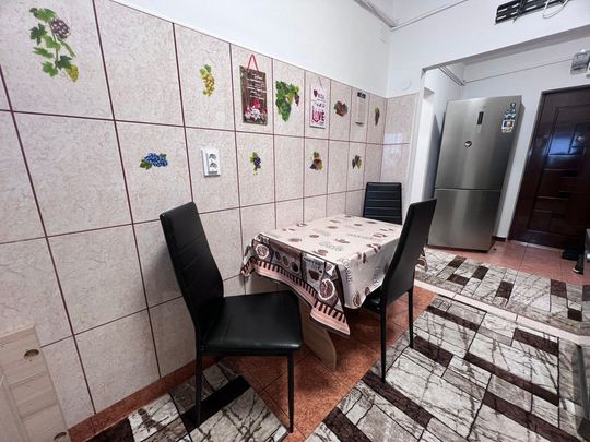 Apartament 3 camere, decomandat,zona Deva Mall/Baroul de avocati - Photo 1