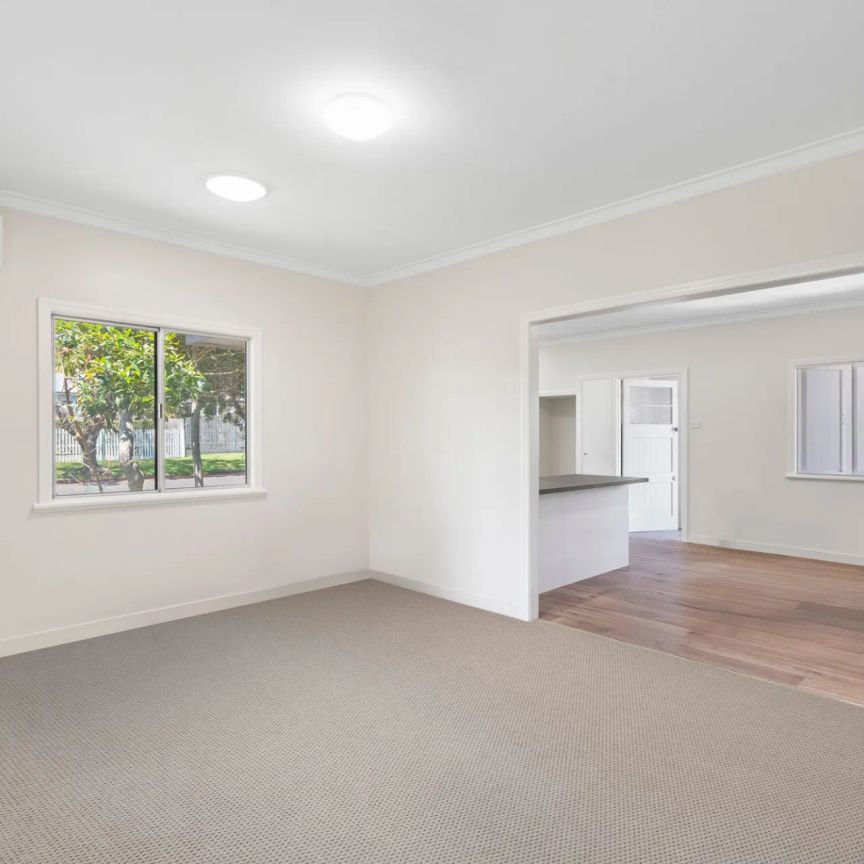 Renovated Home in Prime Sherwood Location - Photo 1