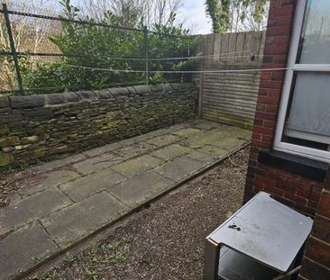 Flat 2, Conference Road, Armley, Leeds, LS12 3DX - Photo 6