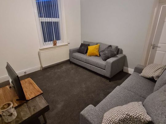 Room Available - SR4 Sunderland - Photo 1